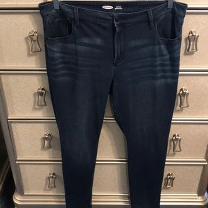 Old Navy 24/7 Rockstar Super Skinny Jegging